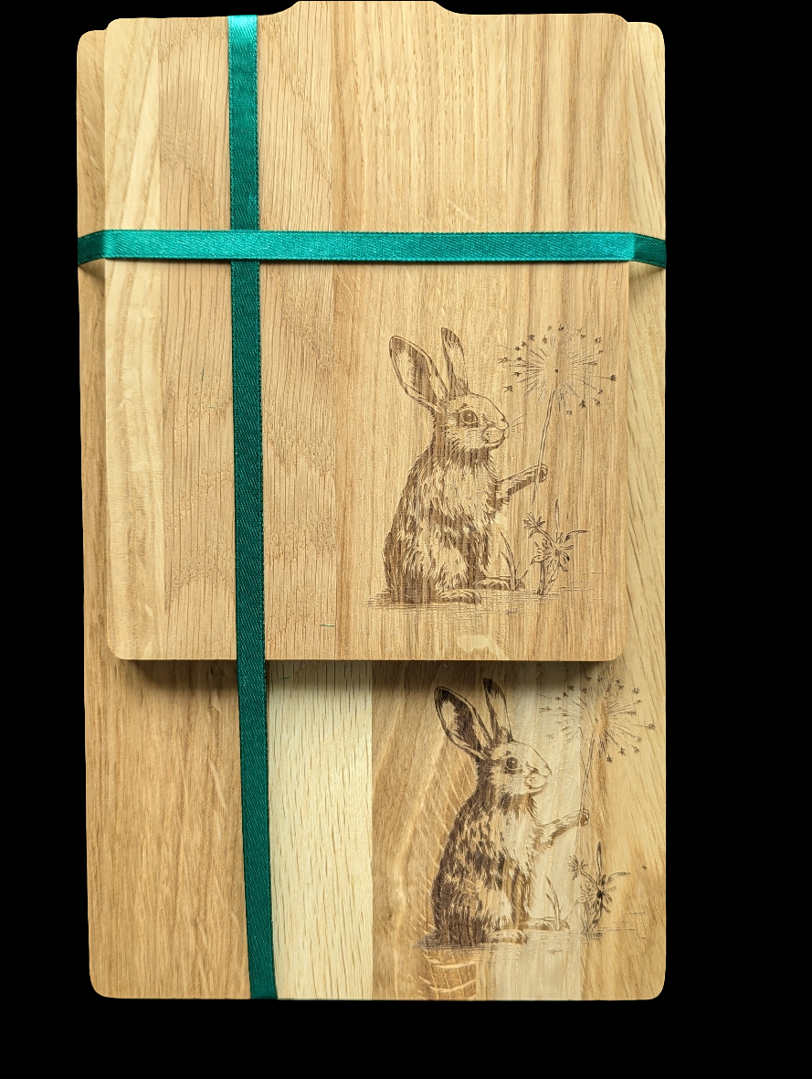 Rabbit Oak Chopping Board Set - Close Up