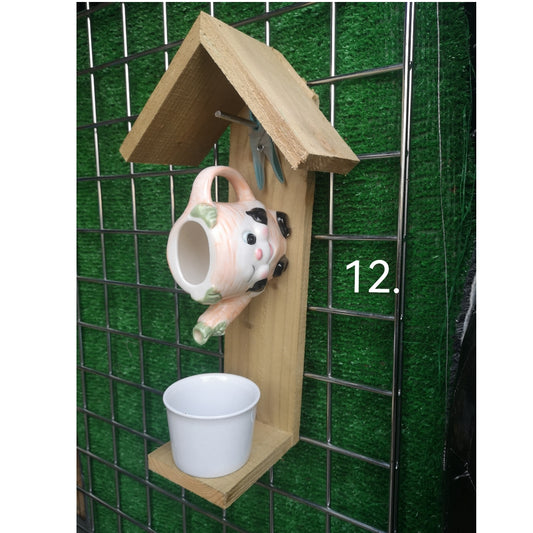 Handmade Novelty Teapot Bird Feeder (collection only) 7